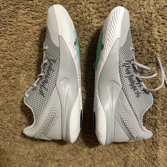 Vintage Nike Kyrie flytrap 2 “cool grey” 00s size 11.5 - Picture 8 of 10